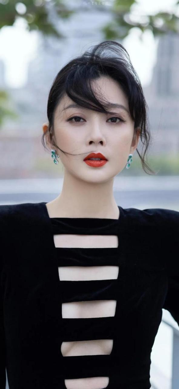 美女老师的诱惑